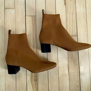 Everlane “The Glove Boot” Size 8.5 Women’s